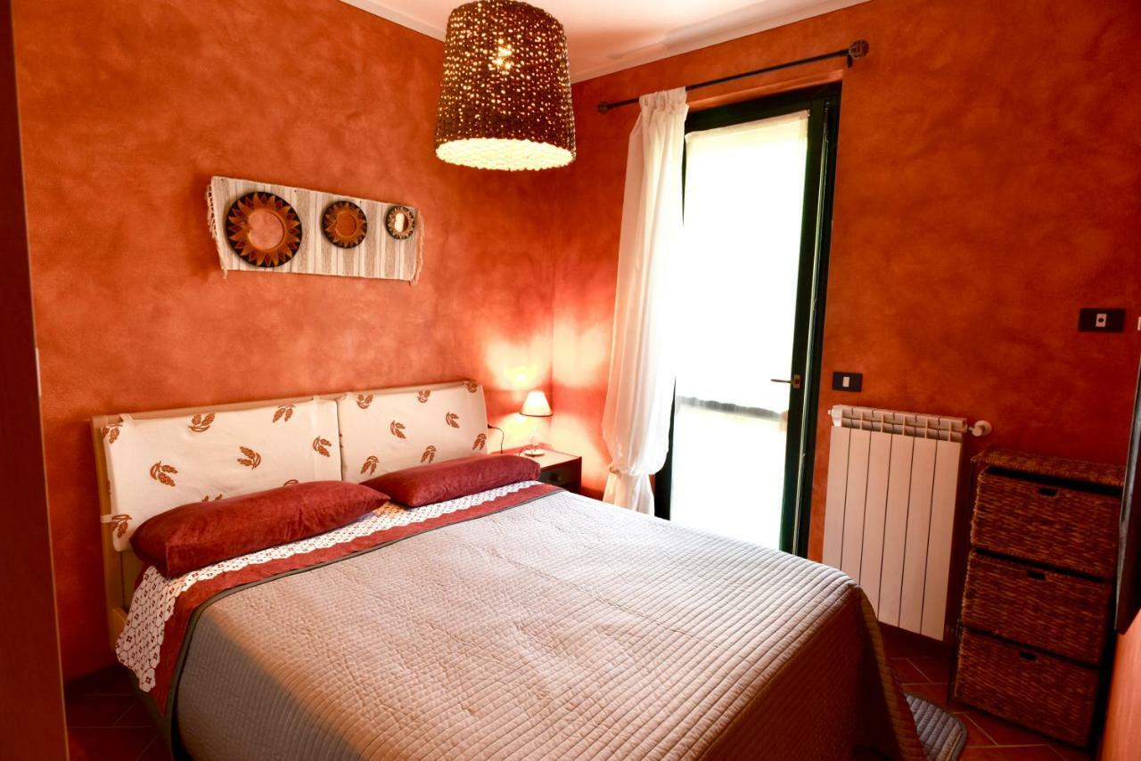 Holiday Apartment Albachiara Tavernola Bergamasca Exteriör bild
